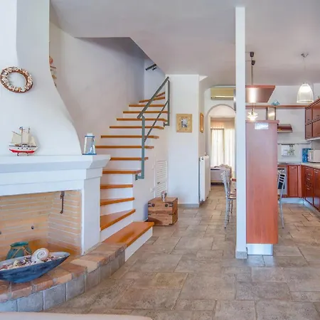 Beachfront Superb Location Διαμέρισμα *