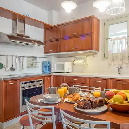 Beachfront Superb Location * Corfu (city)