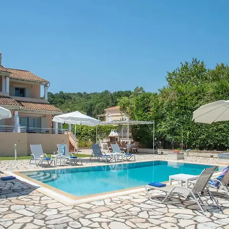 Beachfront Superb Location Διαμέρισμα